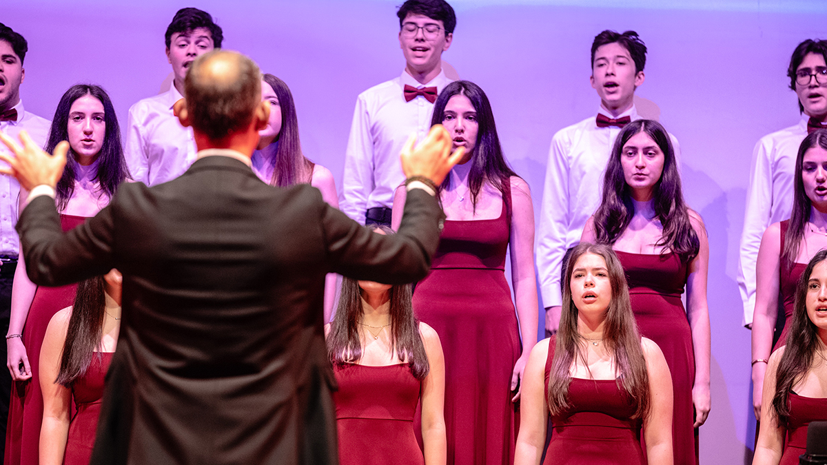 World of Choirs performance travel choir performing in Italy