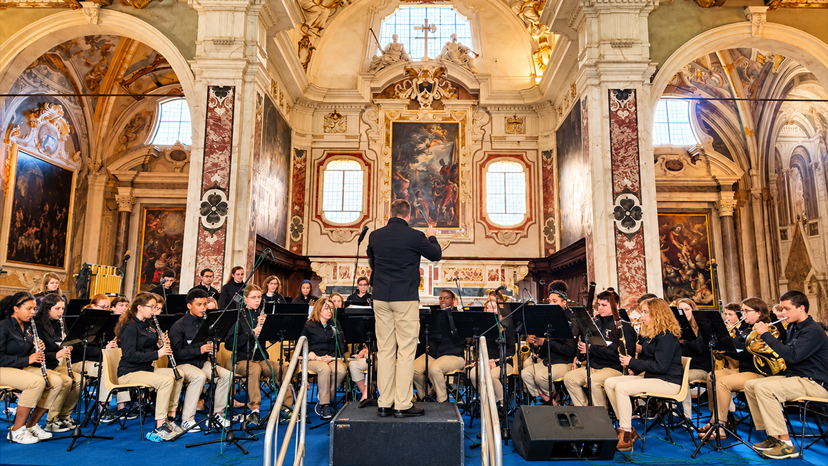 Lucca Performance Trips
