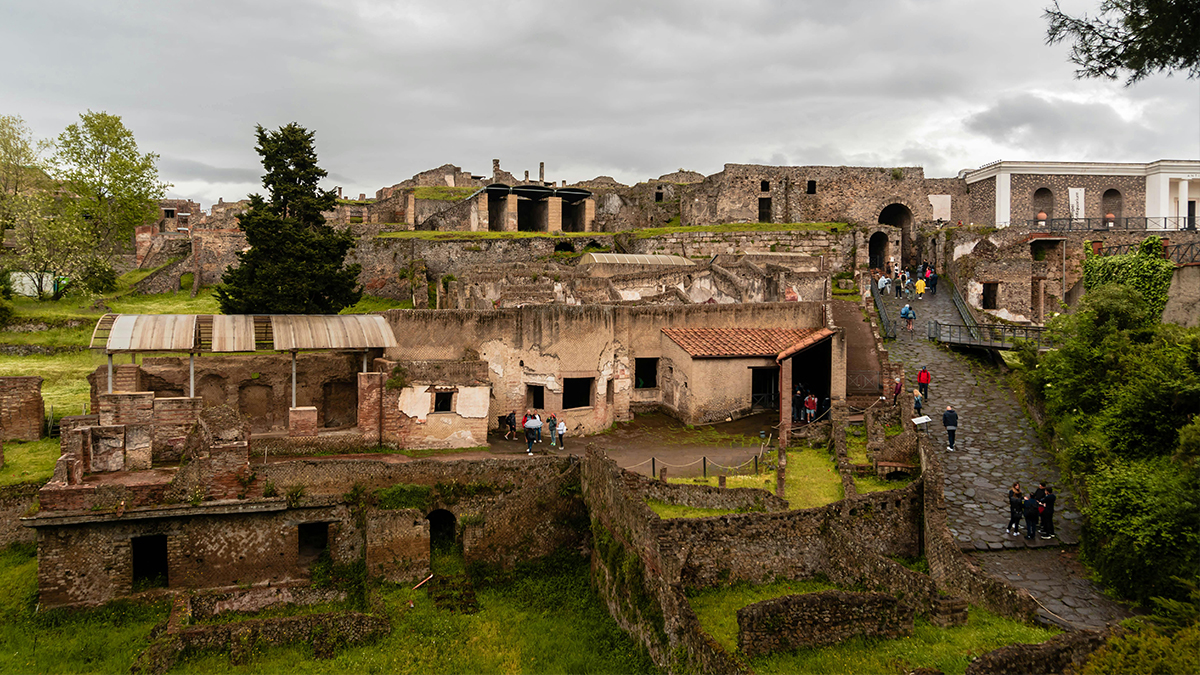 Pompeii Performance Trips