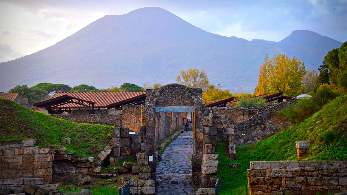 Pompeii Performance Trips
