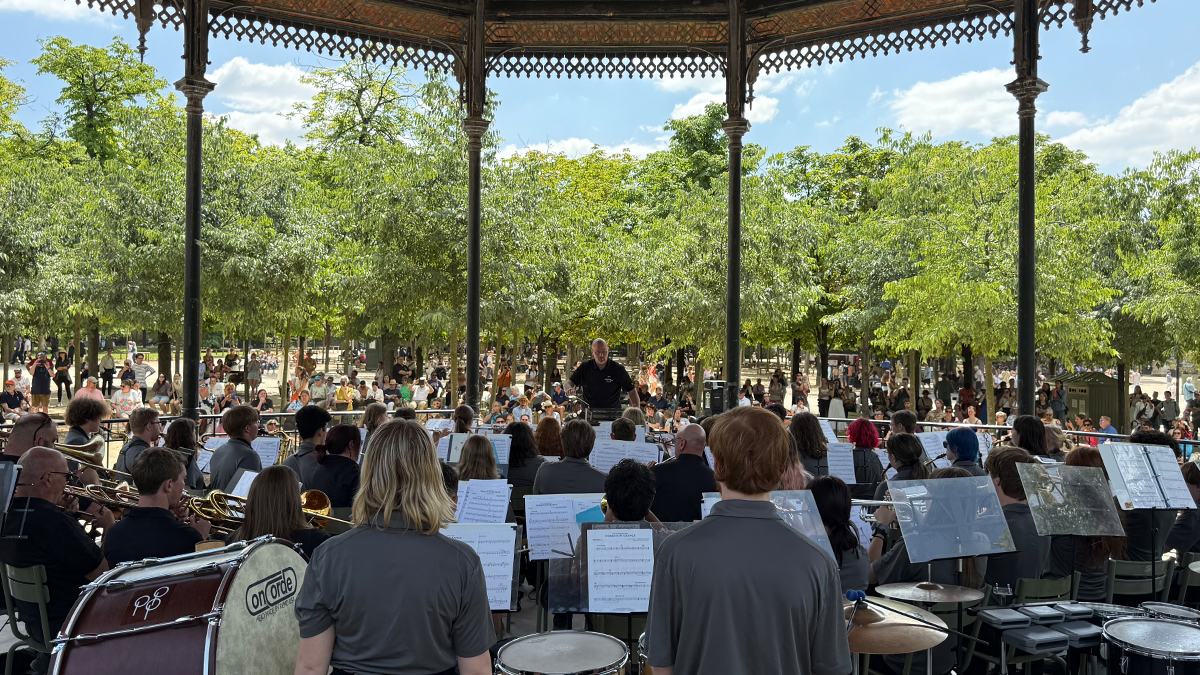 Student Choir Performance Opportunities to Luxembourg Gardens