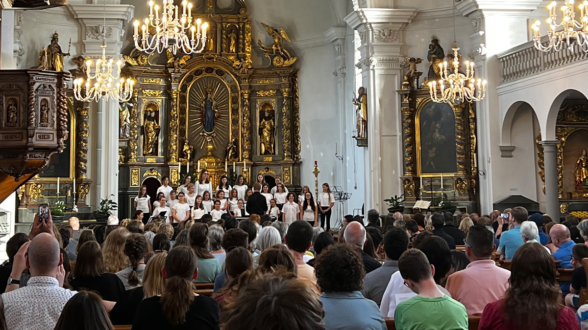 Student Choir Performance Opportunities to St. Gallus Kirche