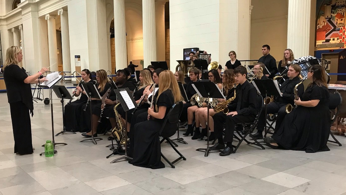 Chicago Field Museum Performance Trips